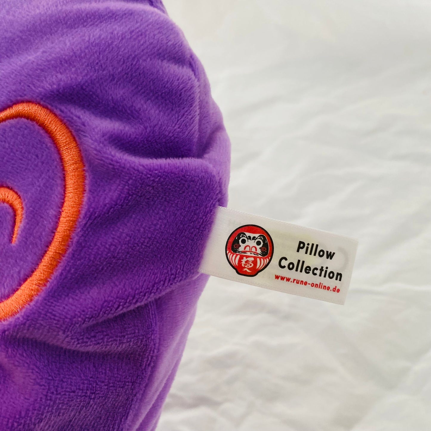 Formkissen Goman - Todsünde Hochmut