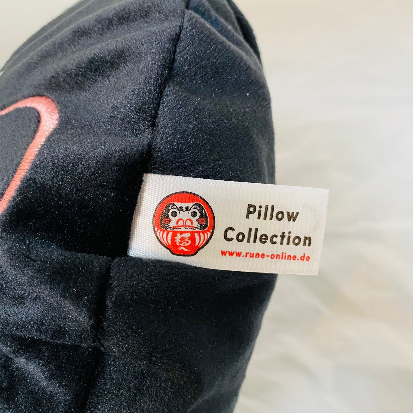 Formkissen Kibo - die Regenbogen-Wunsch-Katze