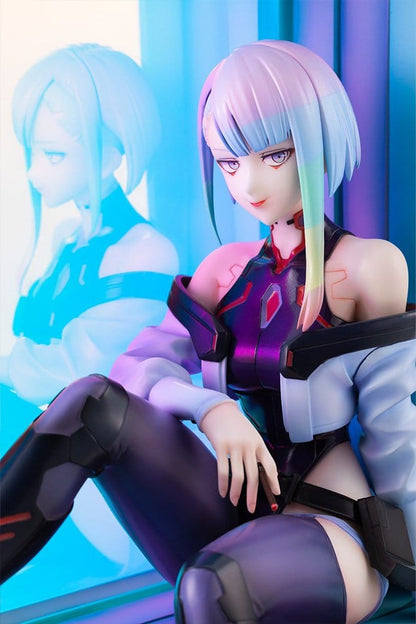 Cyberpunk: Edgerunners PVC Figur 1/7 Lucy 28 cm