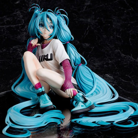 Hatsune Miku Statue 1/4 Yoneyama Mai The Latest Street Style "Cute" Limited Edition 17 cm