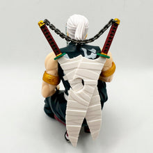 Lade das Bild in den Galerie-Viewer, Demon Slayer Figur - Uzui Tengen Premium Chokonose vers.
